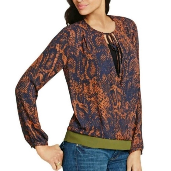 CAbi #101 Women's Border Wrap Snake Skin Print Navy-Rust Blouse - Picture 2 of 15